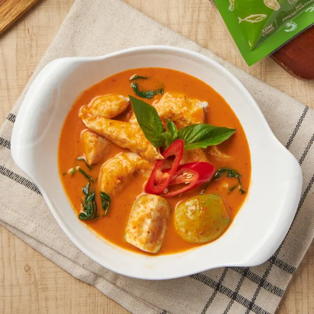 แกงเผ็ดไก่นุ่ม อาหารลดน้ำหนัก 130 kcal โปรตีน 20 กรัม