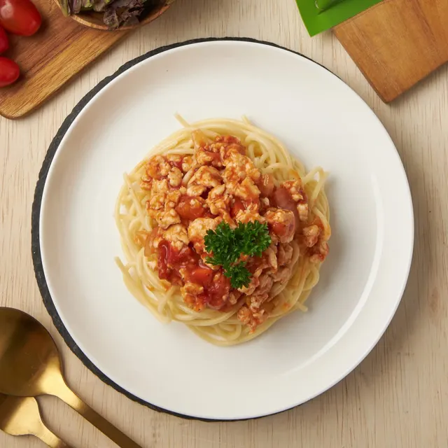 สปาเก็ตตี้โบโลเนสไก่สับ อาหารลดน้ำหนัก 220 kcal โปรตีน 21 กรัม