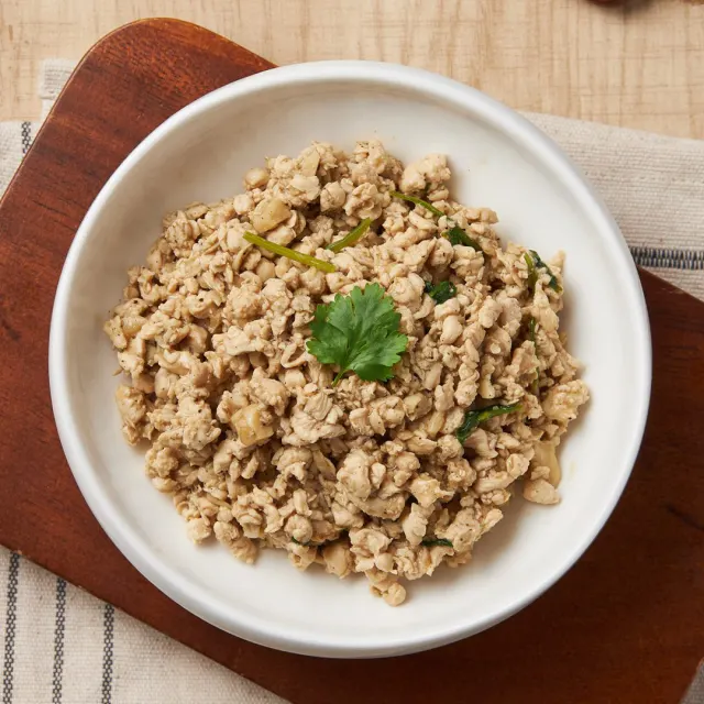 ไก่สับกระเทียมพริกไทย อาหารลดน้ำหนัก 160 kcal โปรตีน 27 กรัม